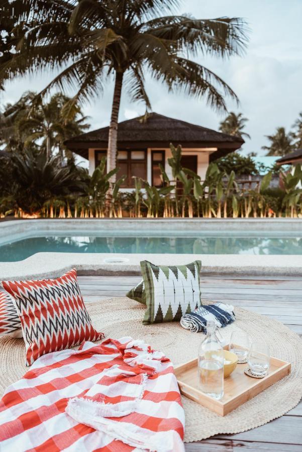 Alon Cloud9 Beach Front Catangnan Bagian luar foto