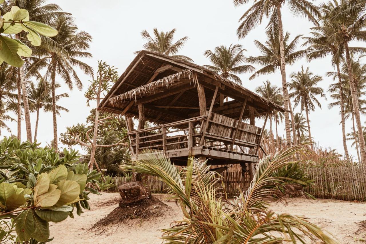 Alon Cloud9 Beach Front Catangnan Bagian luar foto