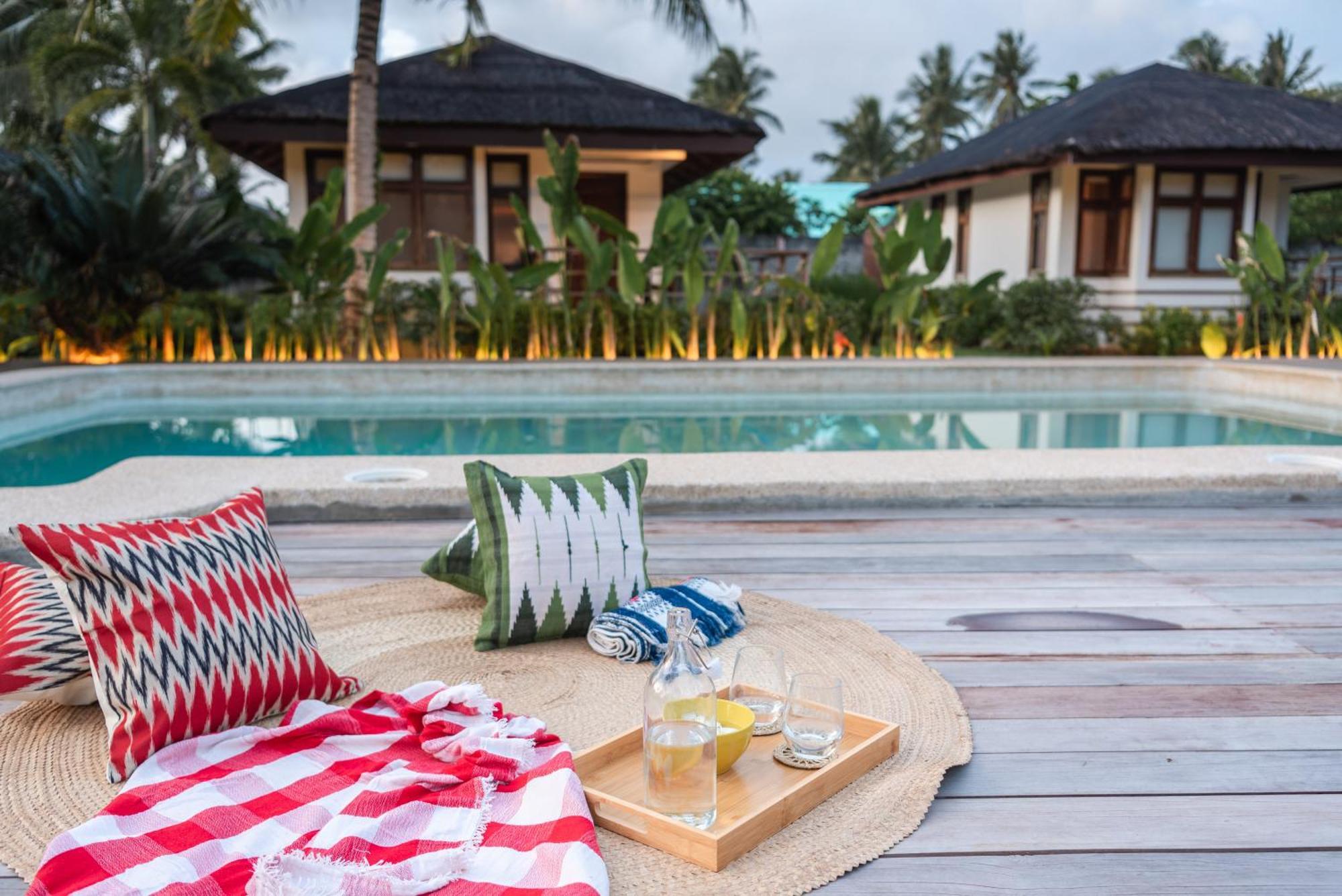 Alon Cloud9 Beach Front Catangnan Bagian luar foto